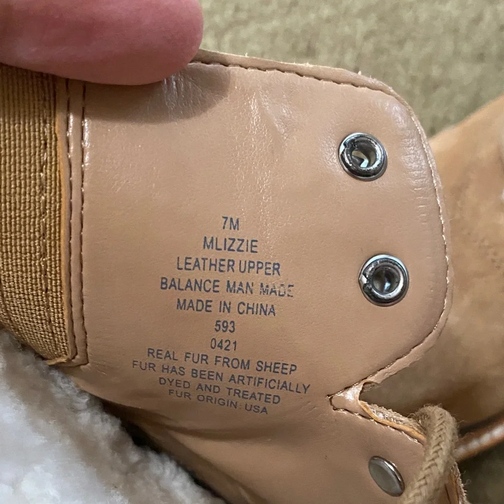 Marc Fisher 7M Izzie Women's Tan Suede Boots NEW no box - Picture 7 of 7